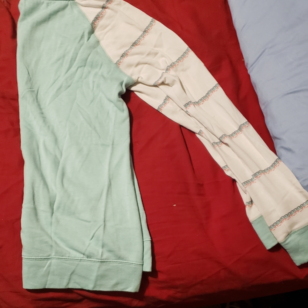 Pullover - Picture 2 of 2